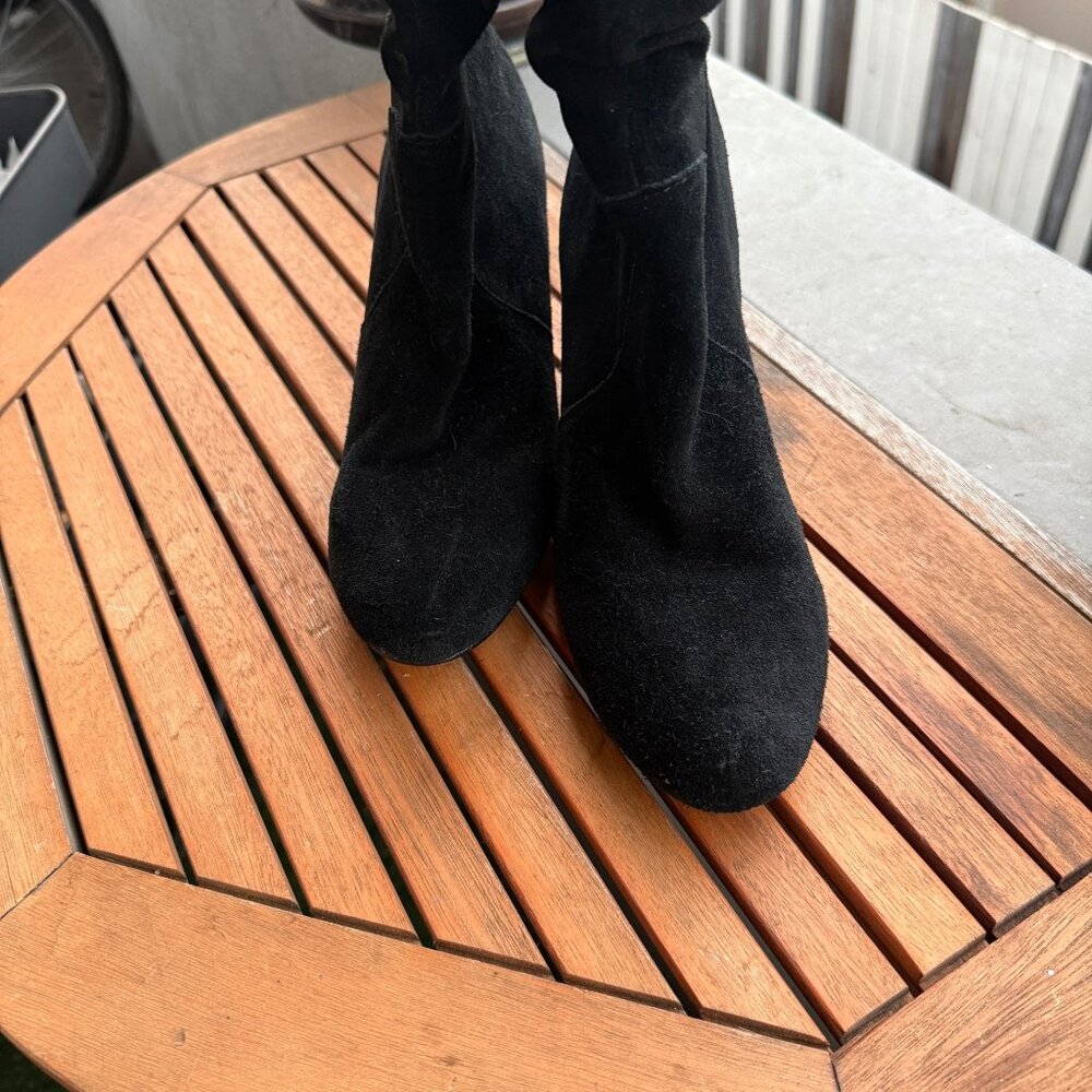 Steve Madden Black Suede Knee-High Block Heel Boots Size 9.5 - Picture 3 of 5